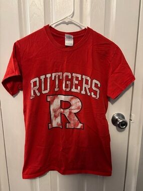 Gildan Red Graphic Tee with Crew Neck